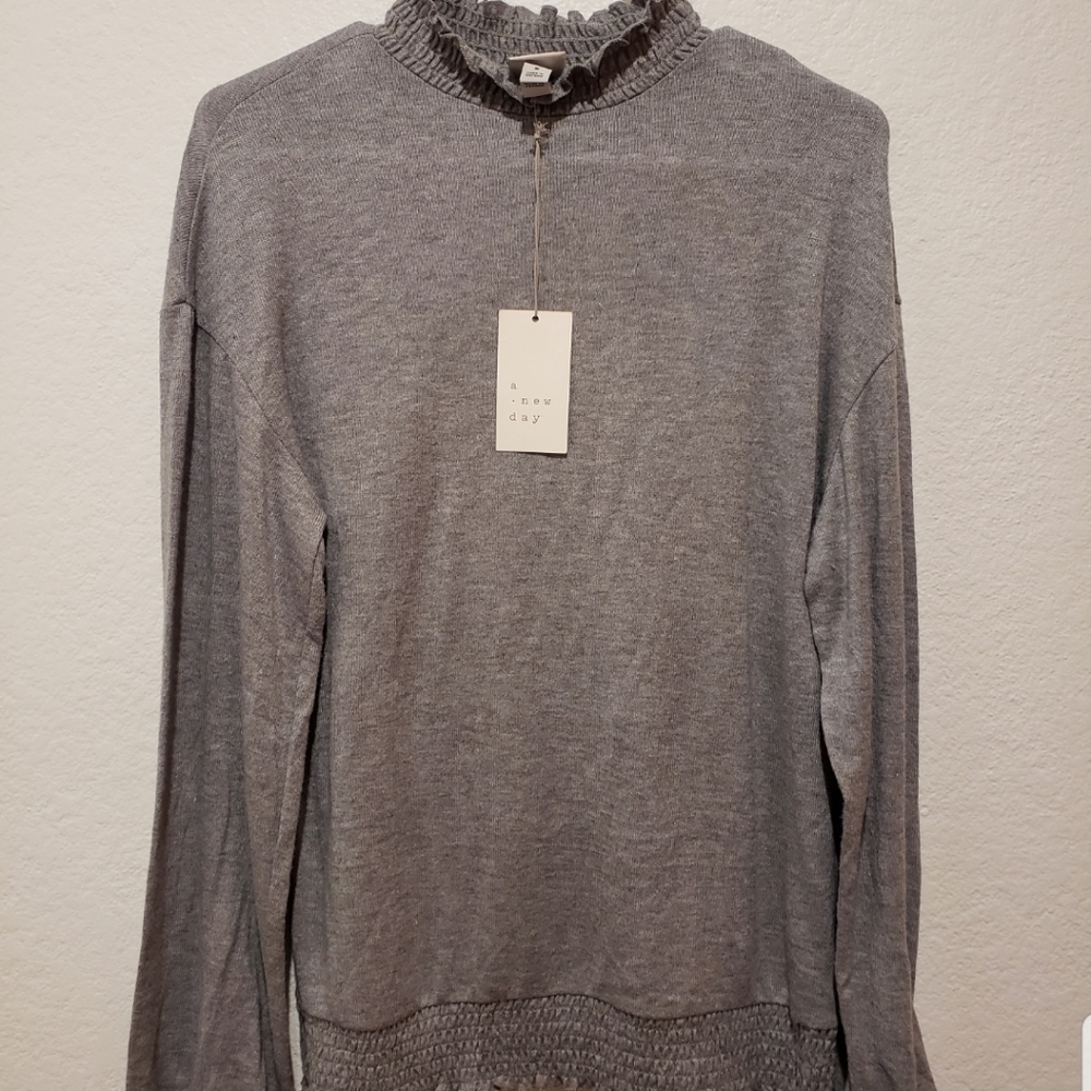 A New Day classic elastic high-collar grey pullover with gathered hem. Size S